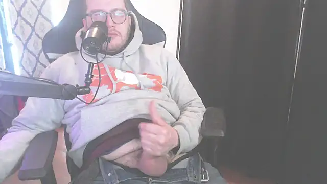 chicostick413 online show from February 2026 02:38:01 PM