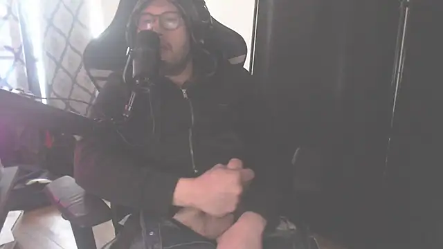 chicostick413 online show from February 2026 04:46:02 PM