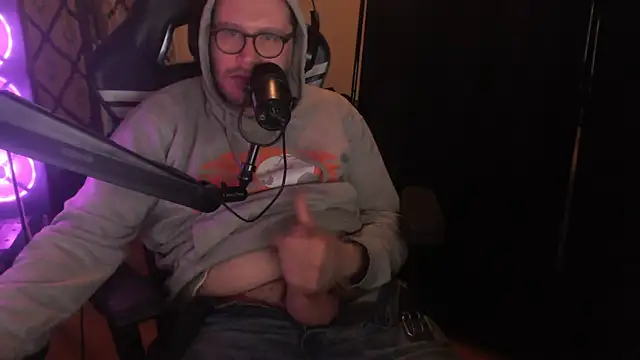 chicostick413 online show from April 2026 11:27:01 PM