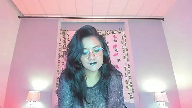 Snapshot of KylieMaxwell chatting on March 2025 11:45:02 AM KylieMaxwell online show from March 2025 11:45:02 AM