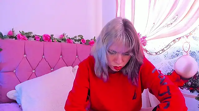 GilaKat online show from December 2024 12:22:01 PM