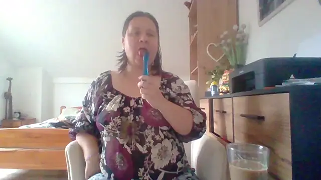 ReifeVenna online show from September 2025 10:04:02 AM