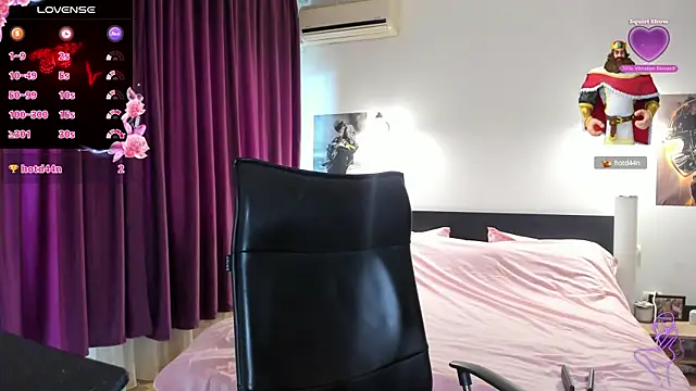 LoraCougar online show from March 2025 11:12:02 AM