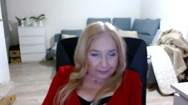 sofia xkiss online show from December 2024 02:38:01 PM