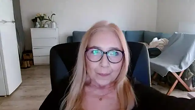 sofia xkiss online show from January 2025 11:04:02 AM