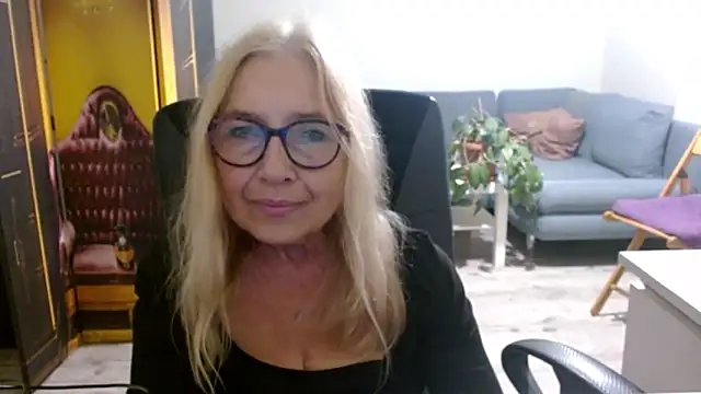 sofia xkiss online show from November 2025 03:02:01 PM