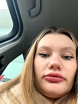 justmila online show from November 2025 12:05:02 PM