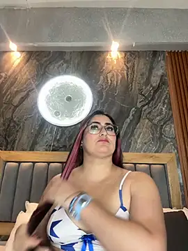 BellaPeers  online show from September 2025 11:46:02 AM