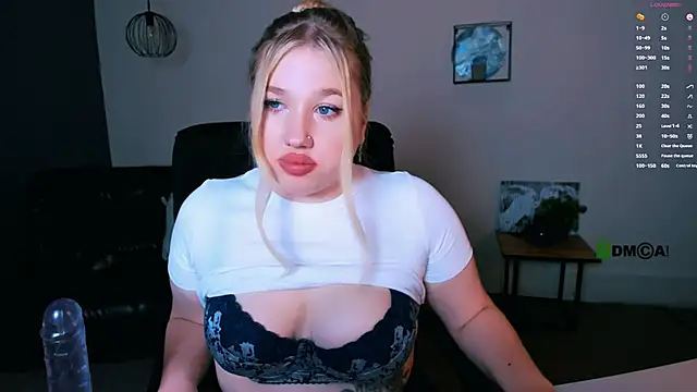 Snapshot of juli_kisss chatting on January 2025 11:12:01 PM juli kisss online show from January 2025 11:12:01 PM