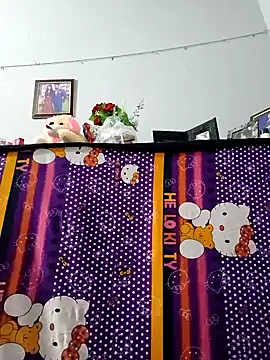 Snapshot of catreena chatting on December 2024 07:01:02 PM catreena online show from December 2024 07:01:02 PM