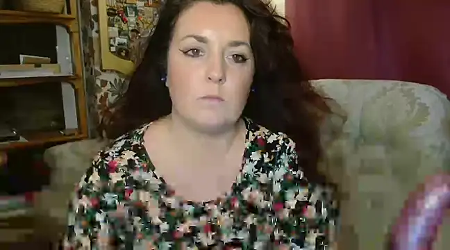 Snapshot of curvyisabella90 chatting on February 2025 05:37:01 PM curvyisabella90 online show from February 2025 05:37:01 PM