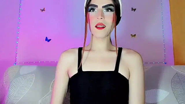 TatiGil online show from May 2026 07:11:01 PM