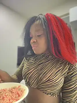 Thyana LS online show from January 2025 01:11:01 PM