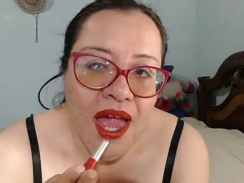 Snapshot of esmeralda-delmar chatting on September 2025 10:59:02 PM esmeralda-delmar online show from September 2025 10:59:02 PM