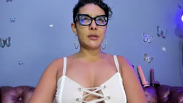 Kaira mosse online show from October 2025 10:15:01 AM