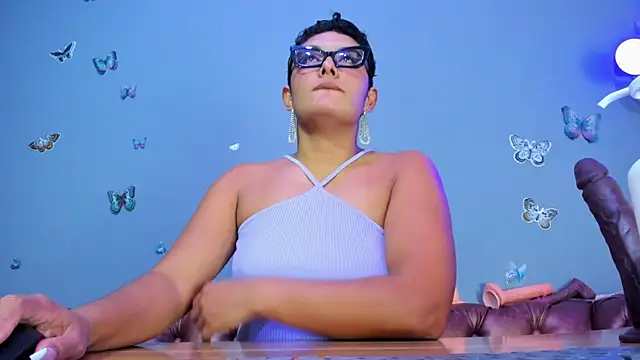 Kaira mosse online show from December 2025 11:39:02 AM