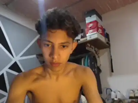 Snapshot of ferchitibellako chatting on December 2024 01:26:01 AM ferchitibellako online show from December 2024 01:26:01 AM