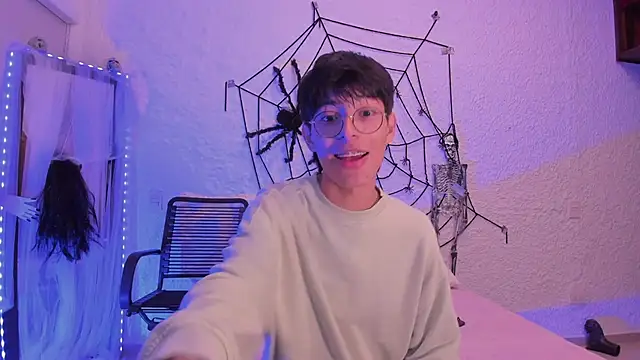 Snapshot of alexandersawyer chatting on October 2025 03:59:02 AM alexandersawyer online show from October 2025 03:59:02 AM