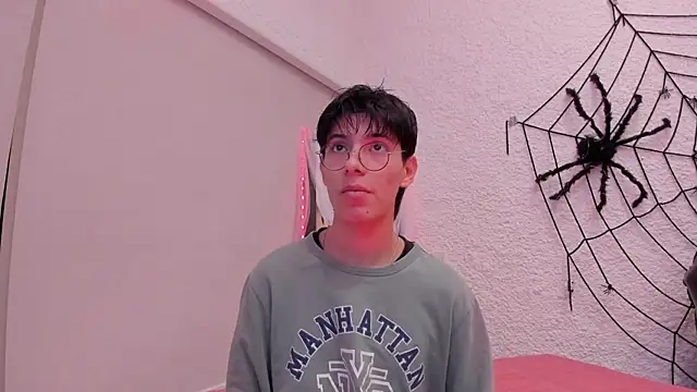 Snapshot of alexandersawyer chatting on October 2025 04:23:02 AM alexandersawyer online show from October 2025 04:23:02 AM