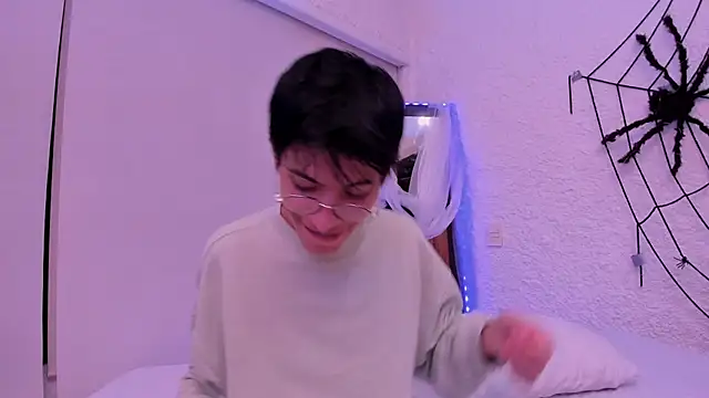 Snapshot of alexandersawyer chatting on October 2025 04:12:01 AM alexandersawyer online show from October 2025 04:12:01 AM