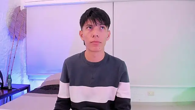 Snapshot of alexandersawyer chatting on October 2025 03:58:02 AM alexandersawyer online show from October 2025 03:58:02 AM