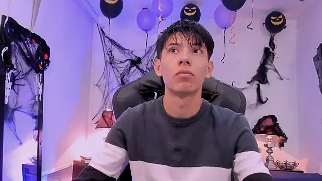 Snapshot of alexandersawyer chatting on October 2025 12:50:01 PM alexandersawyer online show from October 2025 12:50:01 PM