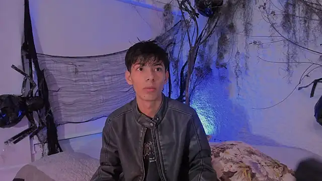 Snapshot of alexandersawyer chatting on November 2025 04:22:02 AM alexandersawyer online show from November 2025 04:22:02 AM