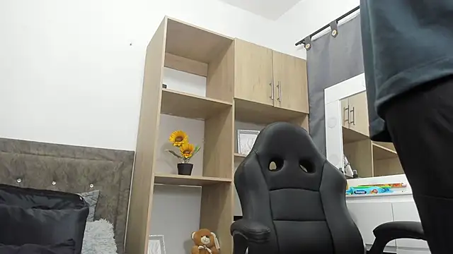 karsonmorris online show from October 2025 06:50:02 PM