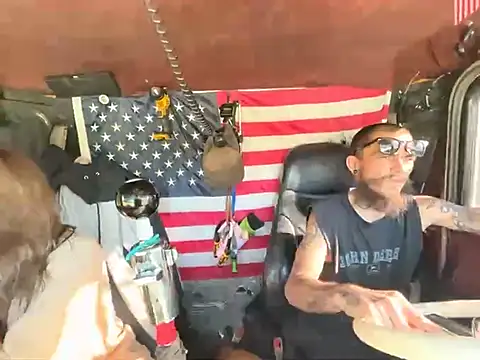 XMeF10 online show from October 2025 01:33:02 PM