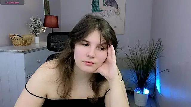 Ruyjin Choi online show from November 2025 10:43:02 AM