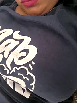 zofikhan online show from November 2025 05:40:02 AM