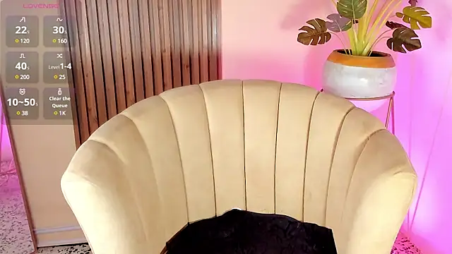 kenayfox online show from February 2025 04:41:02 AM