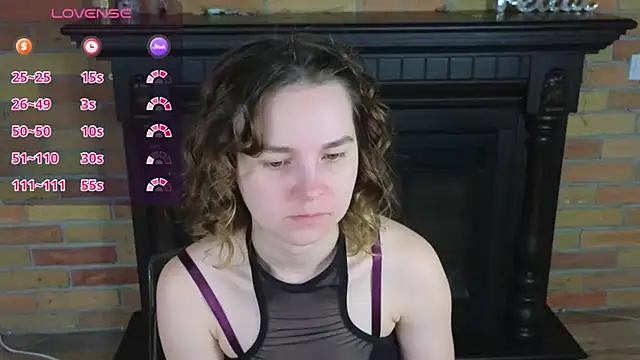 Snapshot of Ellie_Sunset chatting on May 2026 06:53:01 AM Ellie Sunset online show from May 2026 06:53:01 AM
