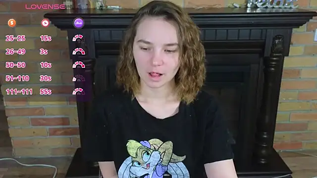 Snapshot of Ellie_Sunset chatting on June 2026 07:55:01 AM Ellie Sunset online show from June 2026 07:55:01 AM