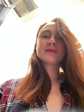Snapshot of Dina_Tease chatting on March 2025 09:21:01 AM Dina Tease online show from March 2025 09:21:01 AM