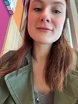 Snapshot of Dina_Tease chatting on May 2026 11:29:02 AM Dina Tease online show from May 2026 11:29:02 AM