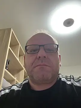 coupleLatinaLovers online show from October 2025 05:03:02 AM