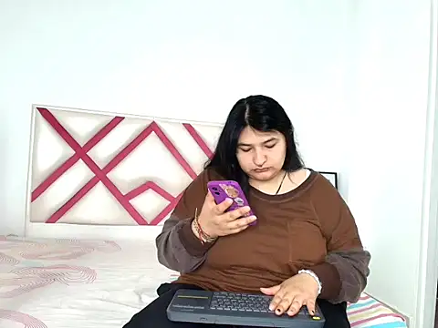 Snapshot of _69HONRY chatting on September 2025 01:46:01 PM 69HONRY online show from September 2025 01:46:01 PM