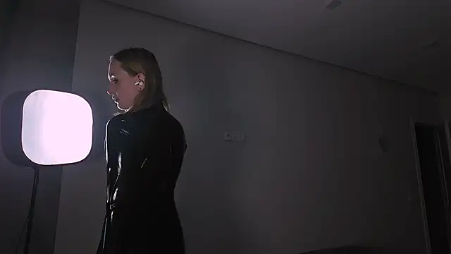 vinylstore online show from November 2025 05:50:02 PM