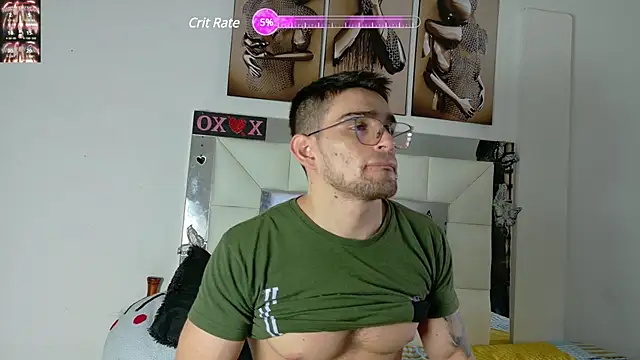 Snapshot of Sexy_Alejandro_ chatting on February 2025 02:20:01 PM Sexy Alejandro online show from February 2025 02:20:01 PM