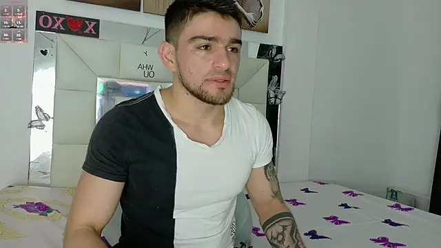Snapshot of Sexy_Alejandro_ chatting on February 2025 11:21:02 AM Sexy Alejandro online show from February 2025 11:21:02 AM