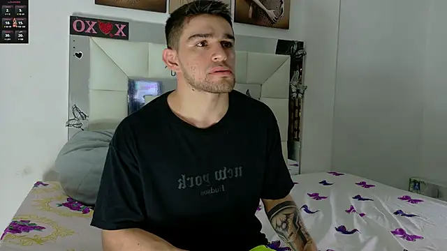 Snapshot of Sexy_Alejandro_ chatting on February 2025 02:25:02 PM Sexy Alejandro online show from February 2025 02:25:02 PM
