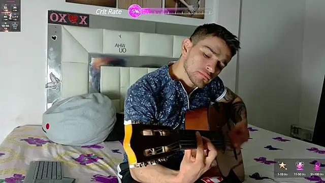 Snapshot of Sexy_Alejandro_ chatting on February 2025 11:20:02 AM Sexy Alejandro online show from February 2025 11:20:02 AM
