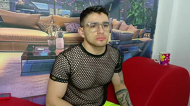 Snapshot of Sexy_Alejandro_ chatting on March 2025 11:19:01 AM Sexy Alejandro online show from March 2025 11:19:01 AM