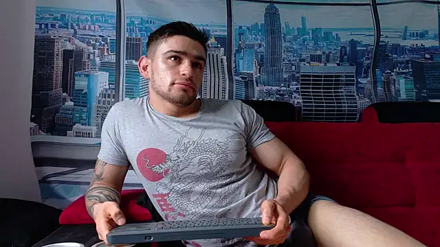Snapshot of Sexy_Alejandro_ chatting on March 2025 12:35:02 PM Sexy Alejandro online show from March 2025 12:35:02 PM