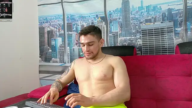 Snapshot of Sexy_Alejandro_ chatting on March 2025 02:18:02 PM Sexy Alejandro online show from March 2025 02:18:02 PM