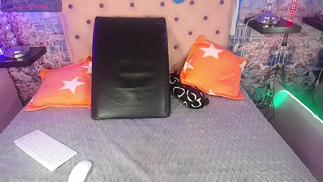 jacksyangeel2 online show from January 2025 04:06:02 AM