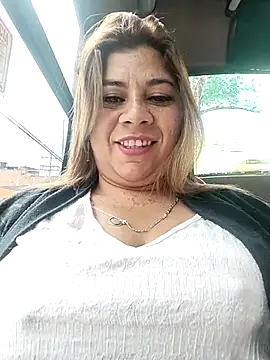 Laura-Hernandez online show from October 2025 02:05:02 PM