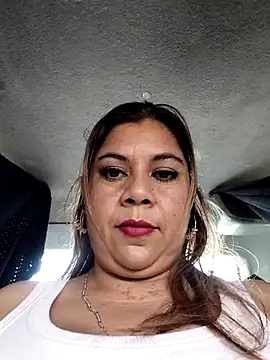 Laura-Hernandez online show from March 2026 03:53:01 PM