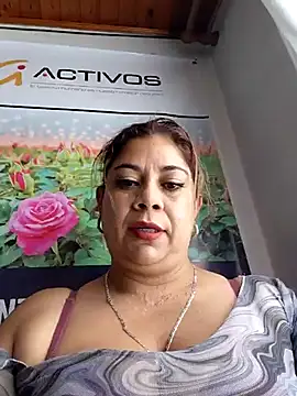 Laura-Hernandez online show from April 2026 02:50:01 PM